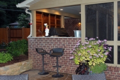 outdoor-kitchen-seating